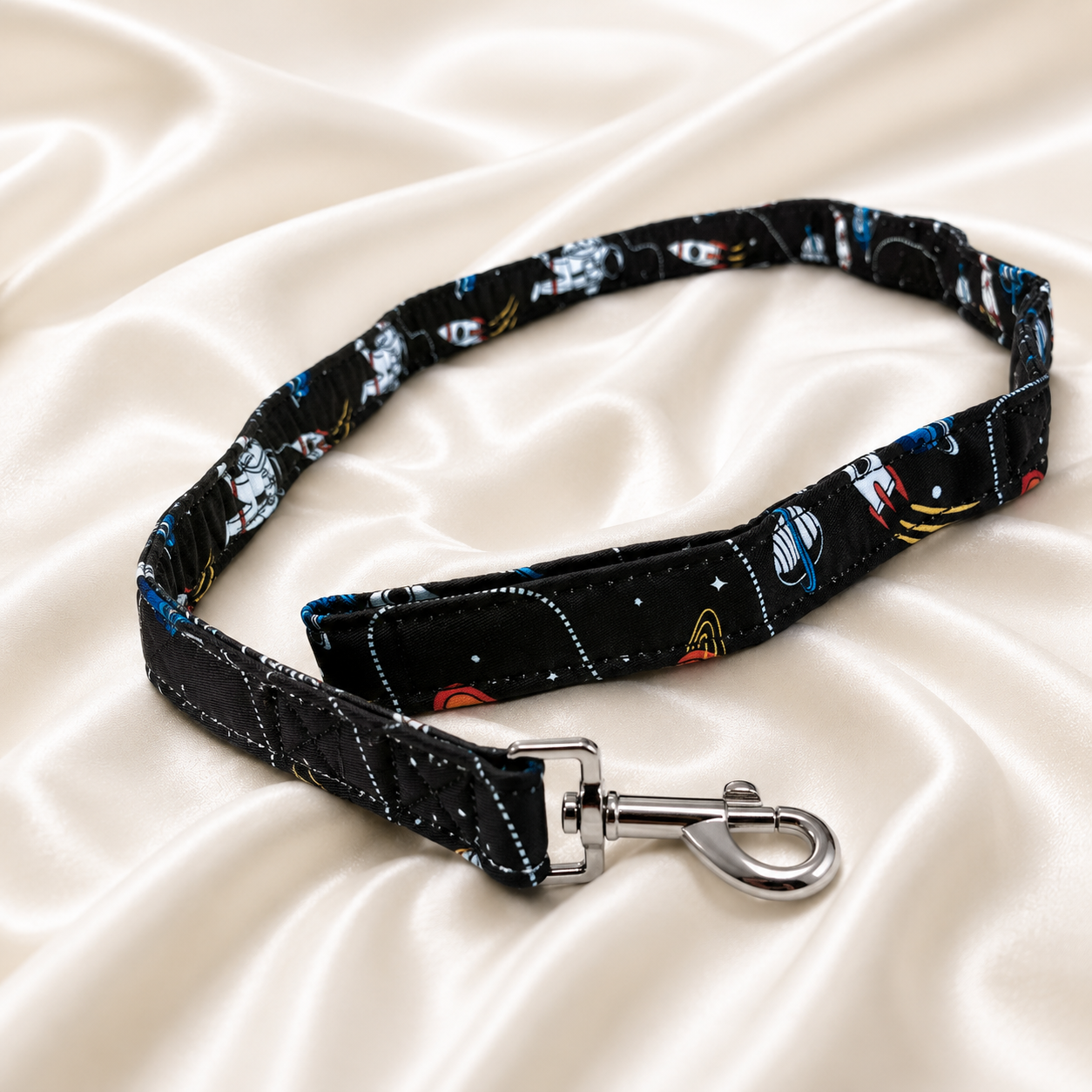 Mowmy Tails Explorer Leash - Space